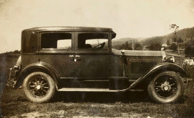 1926 Willys Knight Model 70 Sedan (Holden bodied) - Australia