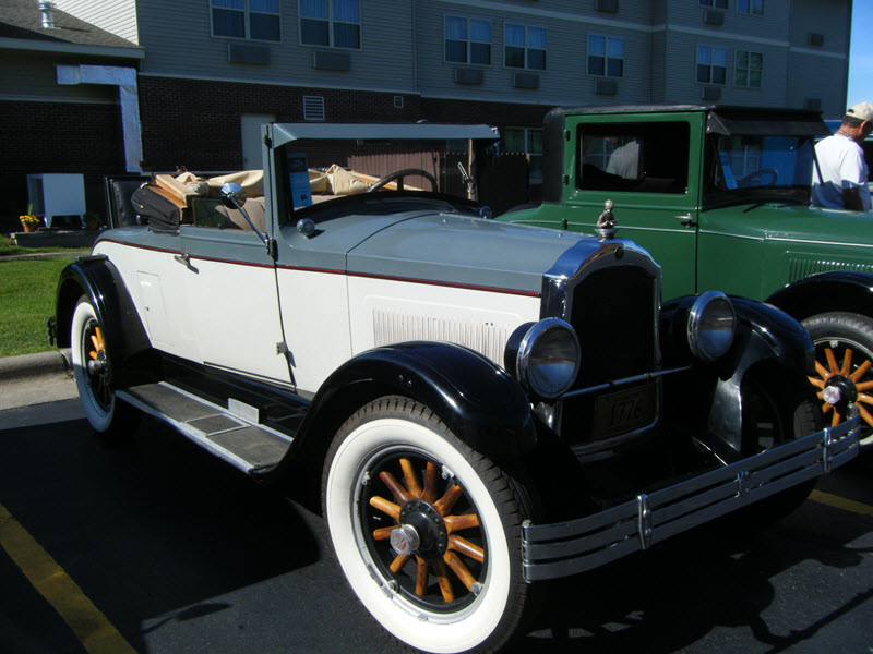 1927 Willys Knight Model 70A Cabriolet Coupe - USA
