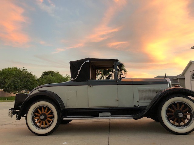 1927 Willys Knight Model 70A Cabriolet Coupe - USA