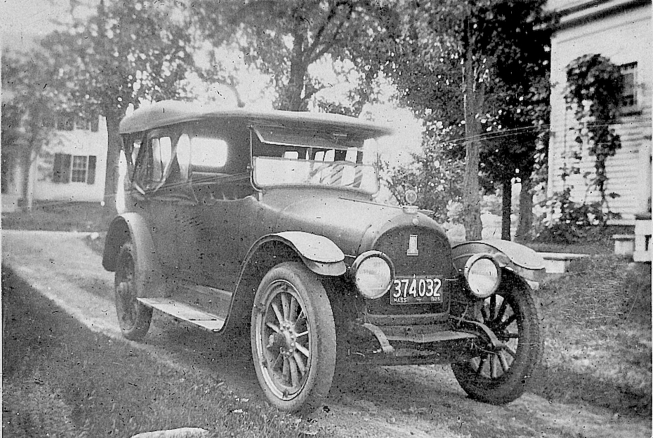 1917 Willys Knight Model 88-4 7 passenger Touring - America