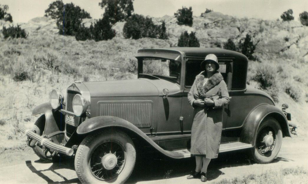 1930 Willys Knight Model 70B Coupe - America