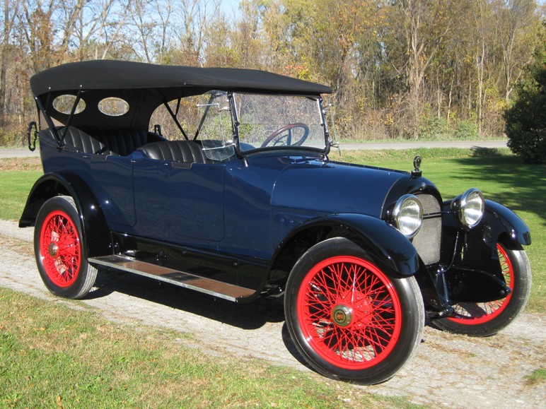 1919 Willys Knight Model 8-88 7 passenger touring - America