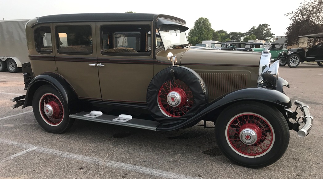 1930 Willys Knight Model 70B Sedan - America