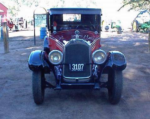 1925 Willys Knight Model 65 Sedan - America