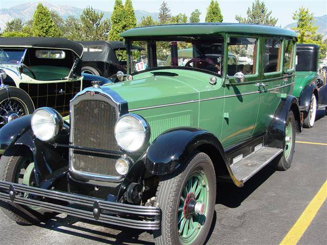 1927 Willys Knight Sedan Model 70A - America