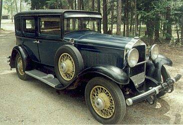 1929 Willys Knight Model 70B Sedan - America