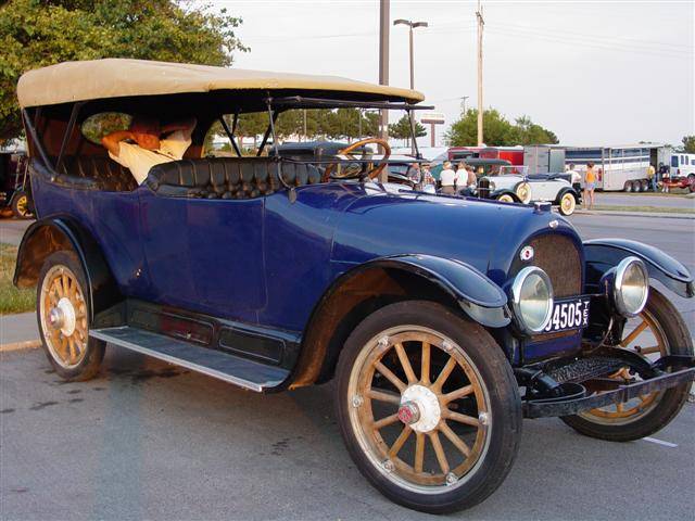 1917 Willys Knight Touring Model 88-4 - America